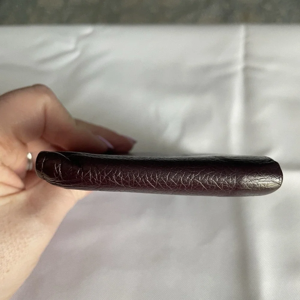 Vintage Men's Classic Maroon Pebbled Soft Leather Compact Bifold Wallet